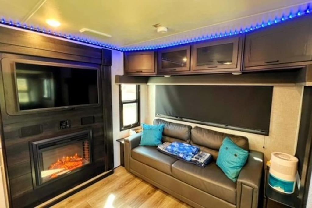 Luxury Glamping Near Idaho Event Center In Nampa Appartement Buitenkant foto